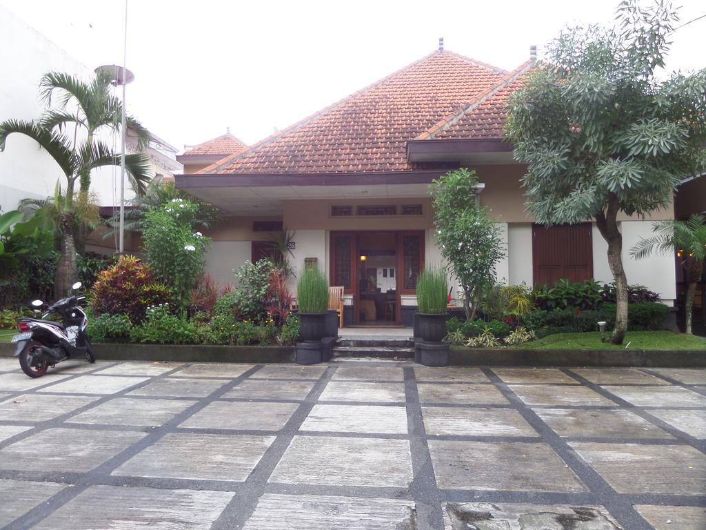 Merbabu Guest House Malang Exteriör bild